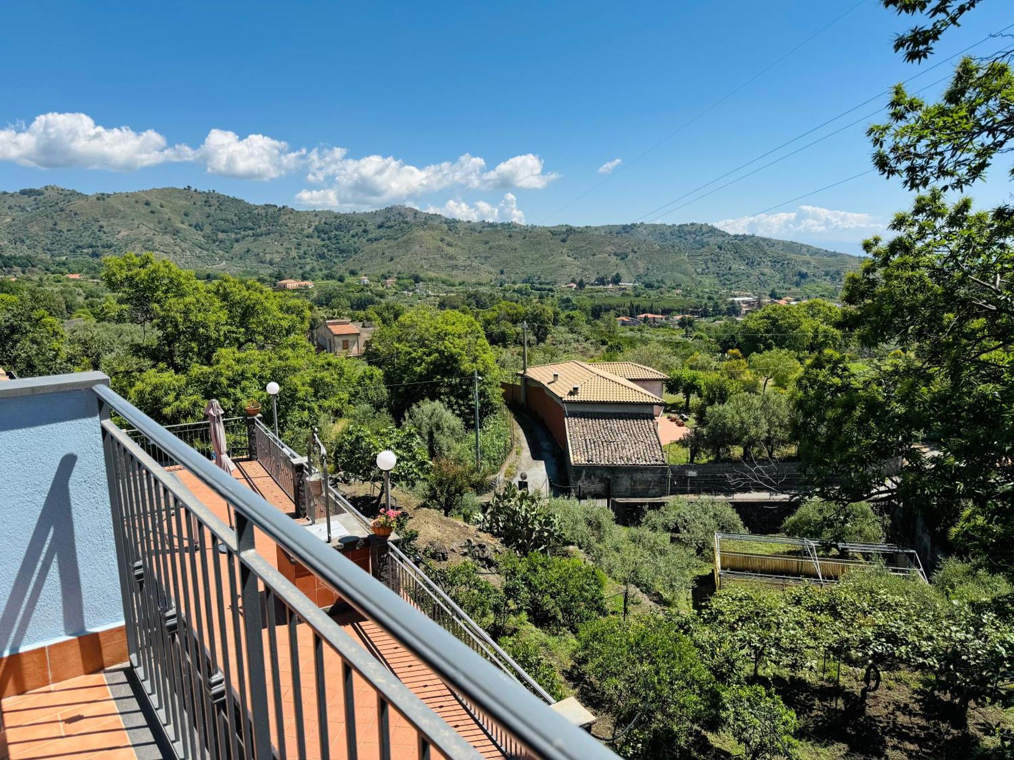 Villa Melany Casa Vacanza Piedimonte Etneo Eksteriør billede
